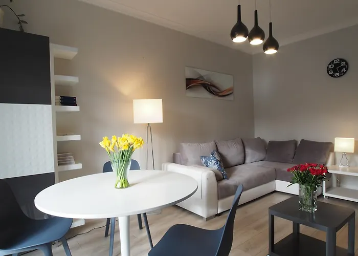 Grand Tourist Goth 1/5 Rajska Str