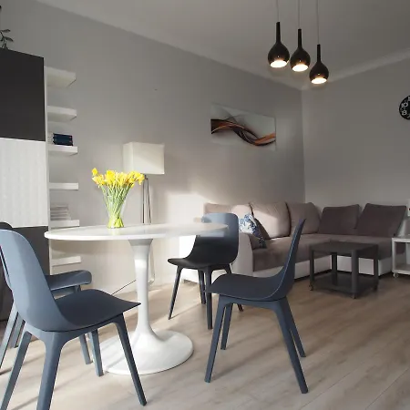 Grand Tourist Goth 1/5 Rajska Str