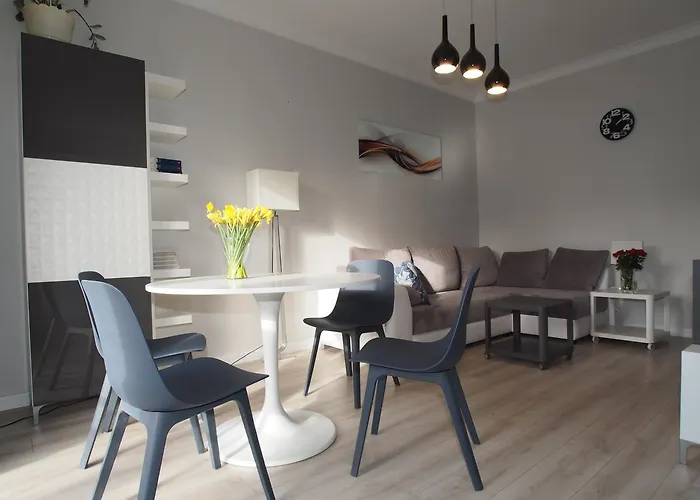 Grand Tourist Goth 1/5 Rajska Str